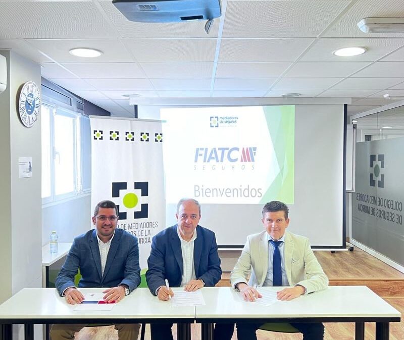 CMRM firma protocolo de colaboración con FIATC Seguros.